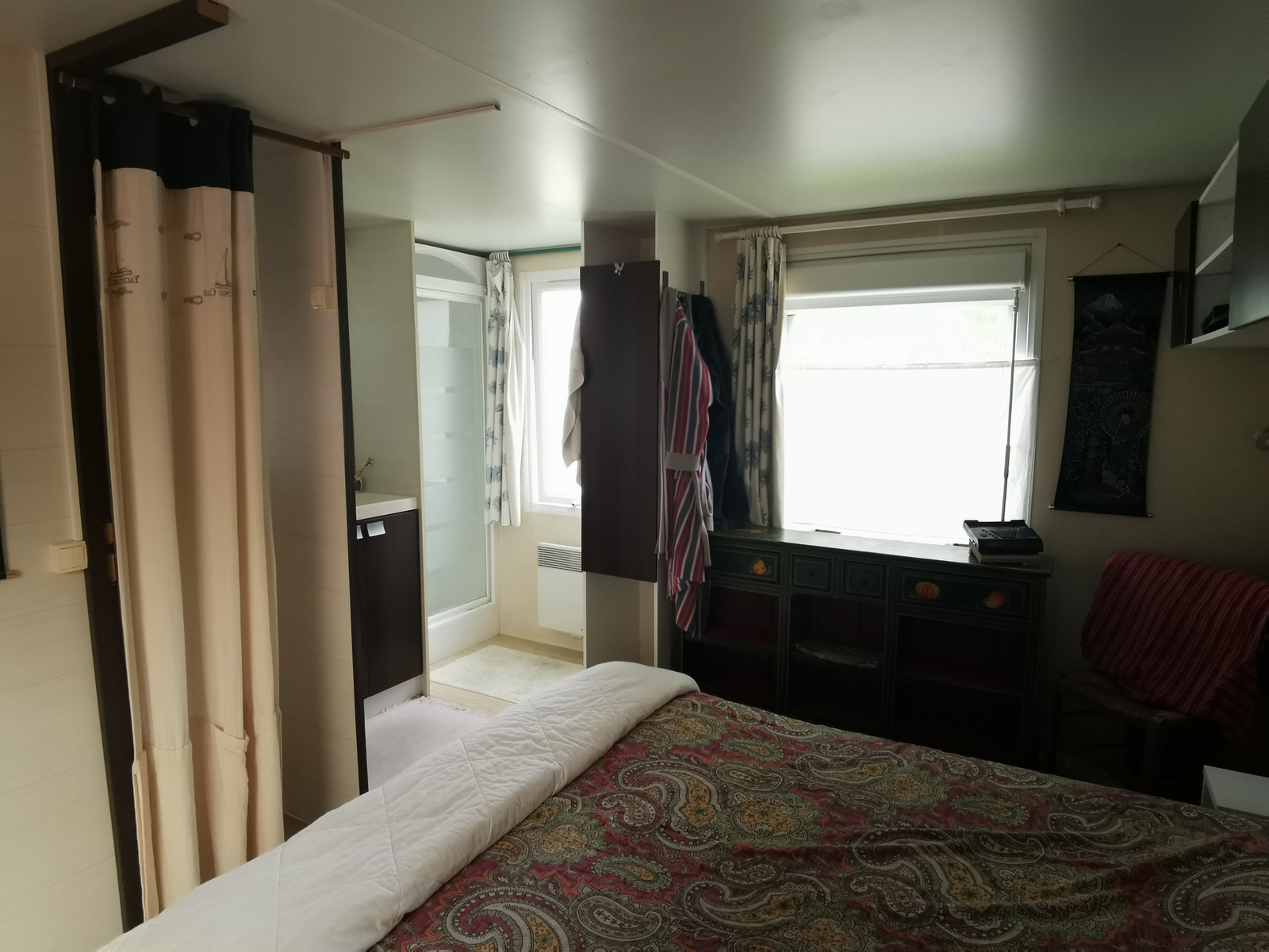 Euronatimmo - 5 Mimosas - chambre 2 avec douche ensuite