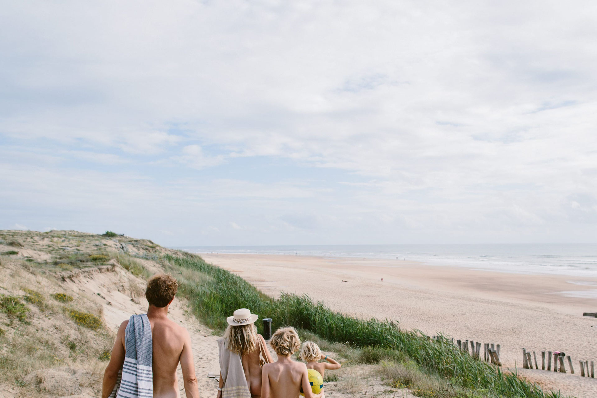 camping naturiste avec piscine