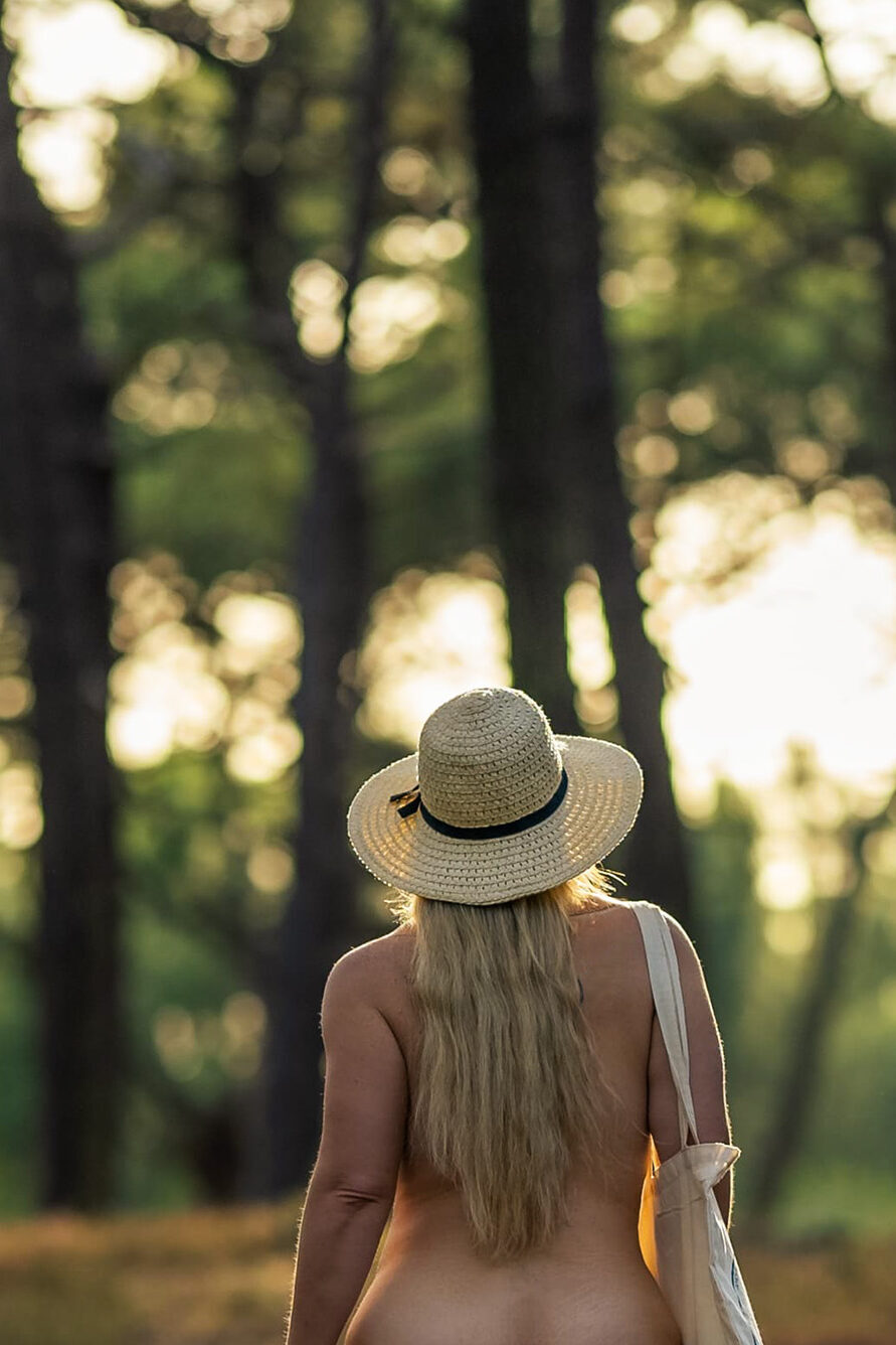 espace naturiste dans la nature